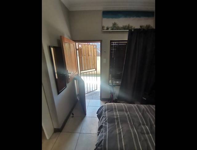 1 BEDROOM PROPERTY TO RENT IN DIE BULT